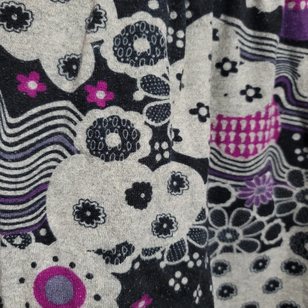 sweater tank top y2k chucky tank top gray flower with large button - Picture 8 of 10